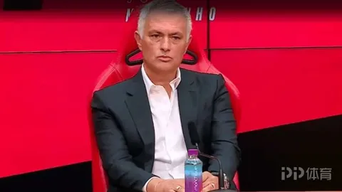 中国男子速度滑冰队率先锁定亚冬会5000米金牌争夺席位